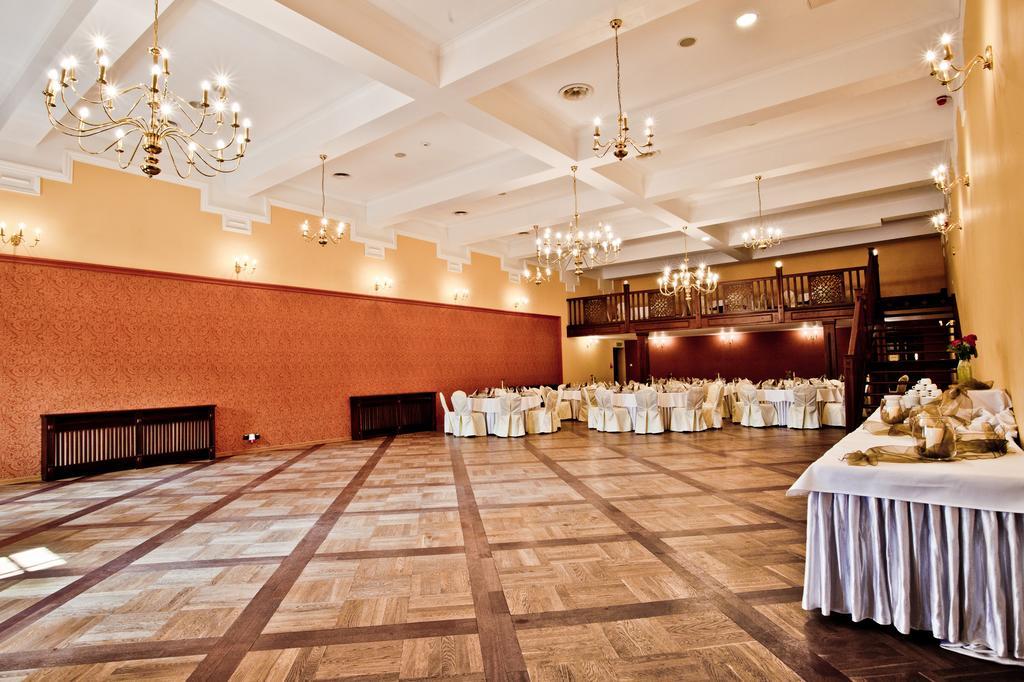 Hotel Stara Szmergielnia Bielsko-Biała Ngoại thất bức ảnh